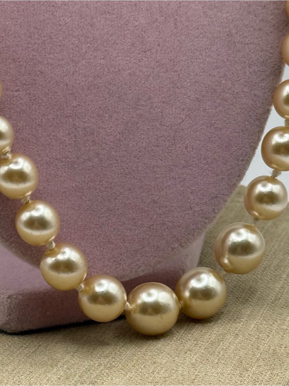 Classic golden Pearl Strand Necklace in Champagne - Picture 3 of 6